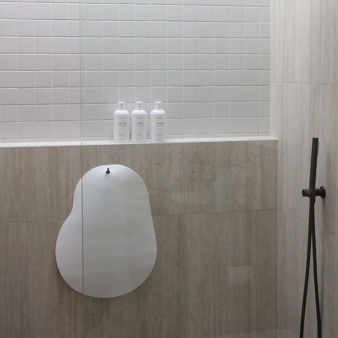 DESIGNSTUFF CURV Silicone Non-Slip Bath Mat, White
