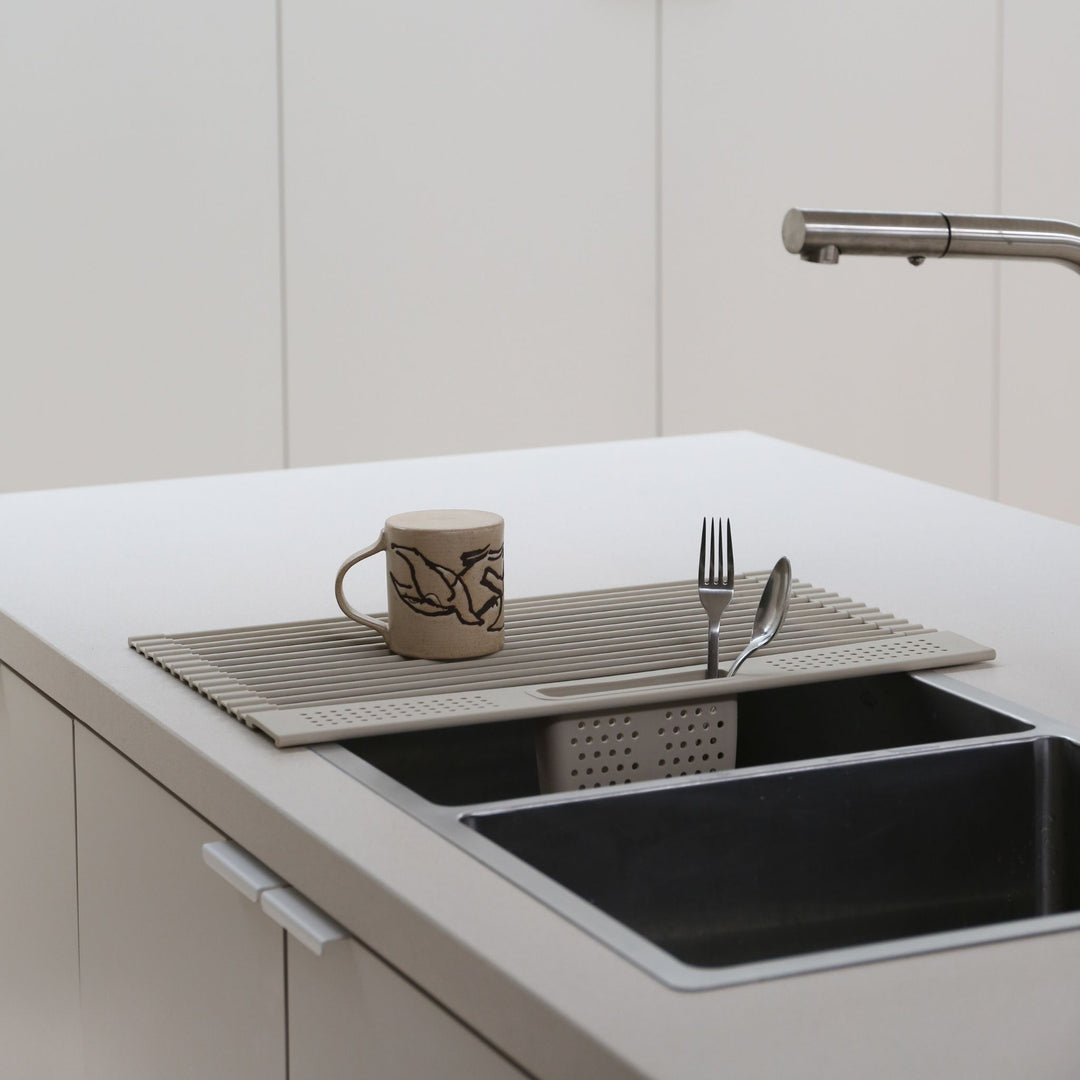 DESIGNSTUFF DRIP Folding Dish Rack w/ Cutlery Holder, Sand