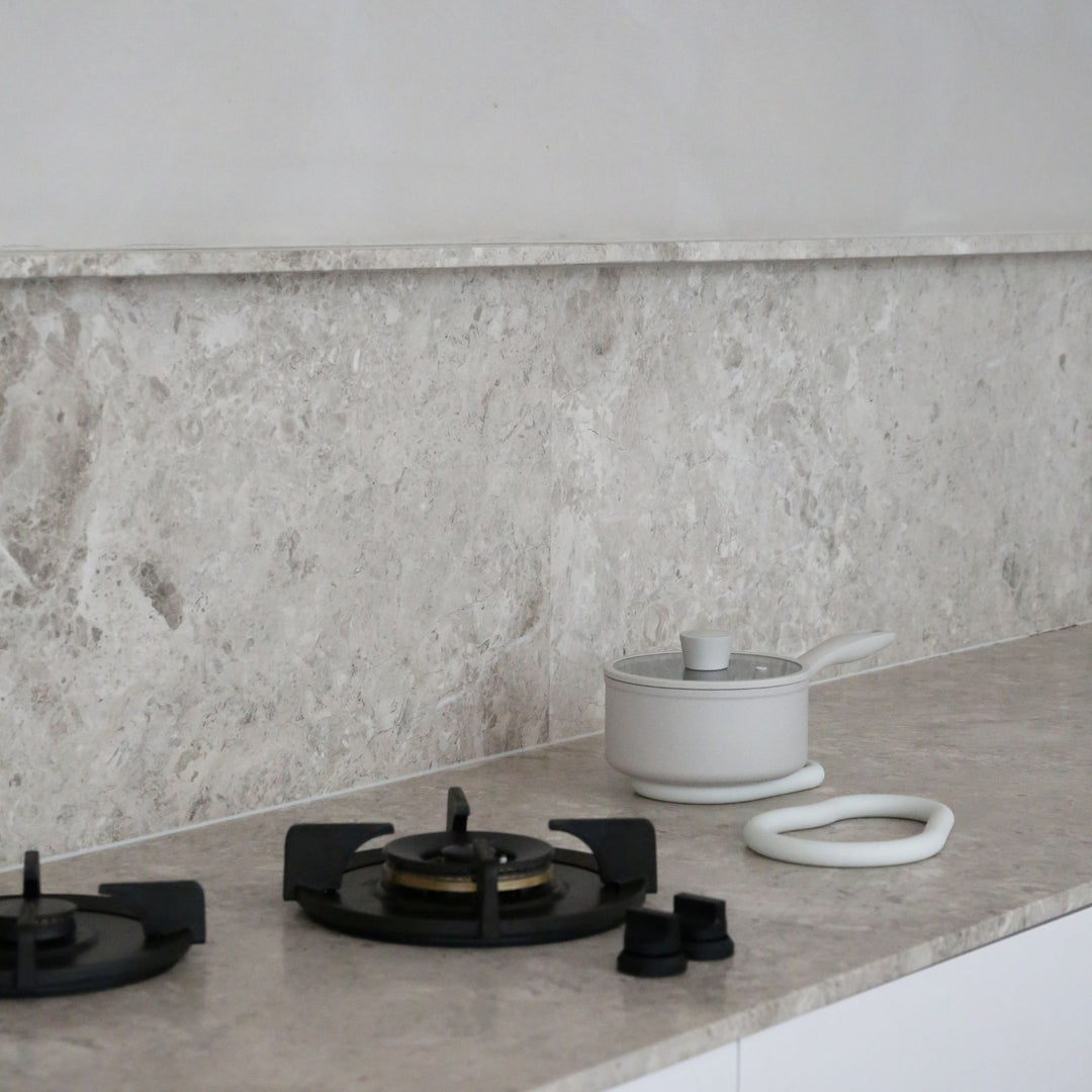 DESIGNSTUFF RUND Curve Silicone Trivet L, Chalk