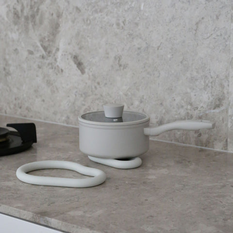 DESIGNSTUFF RUND Curve Silicone Trivet L, Chalk