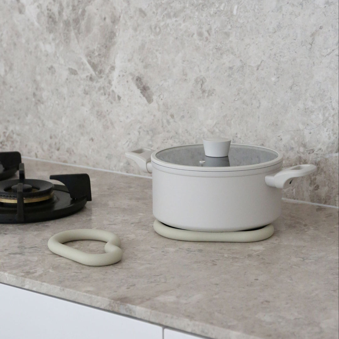 DESIGNSTUFF RUND Curve Silicone Trivet, Sand