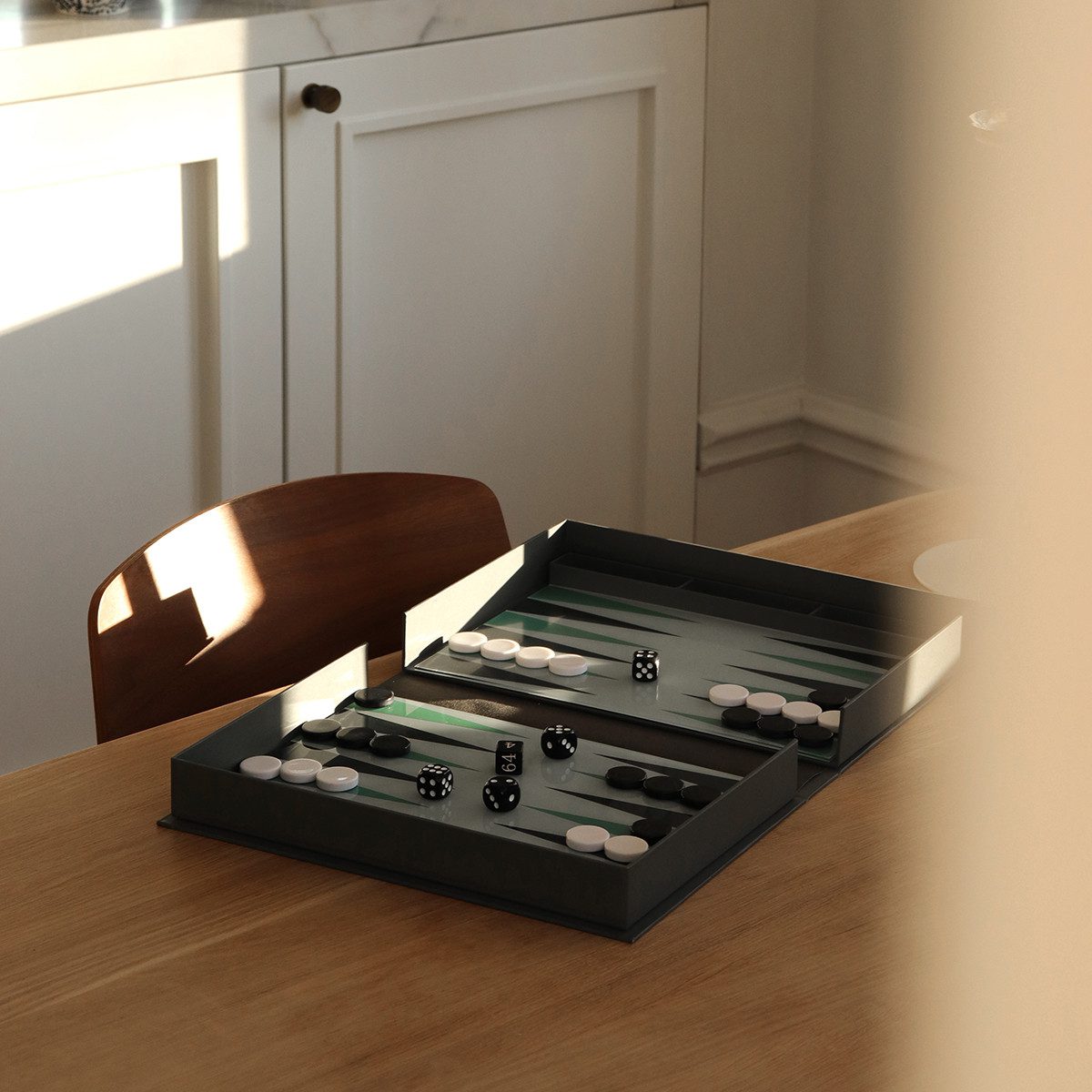 PRINTWORKS Classic Games Backgammon