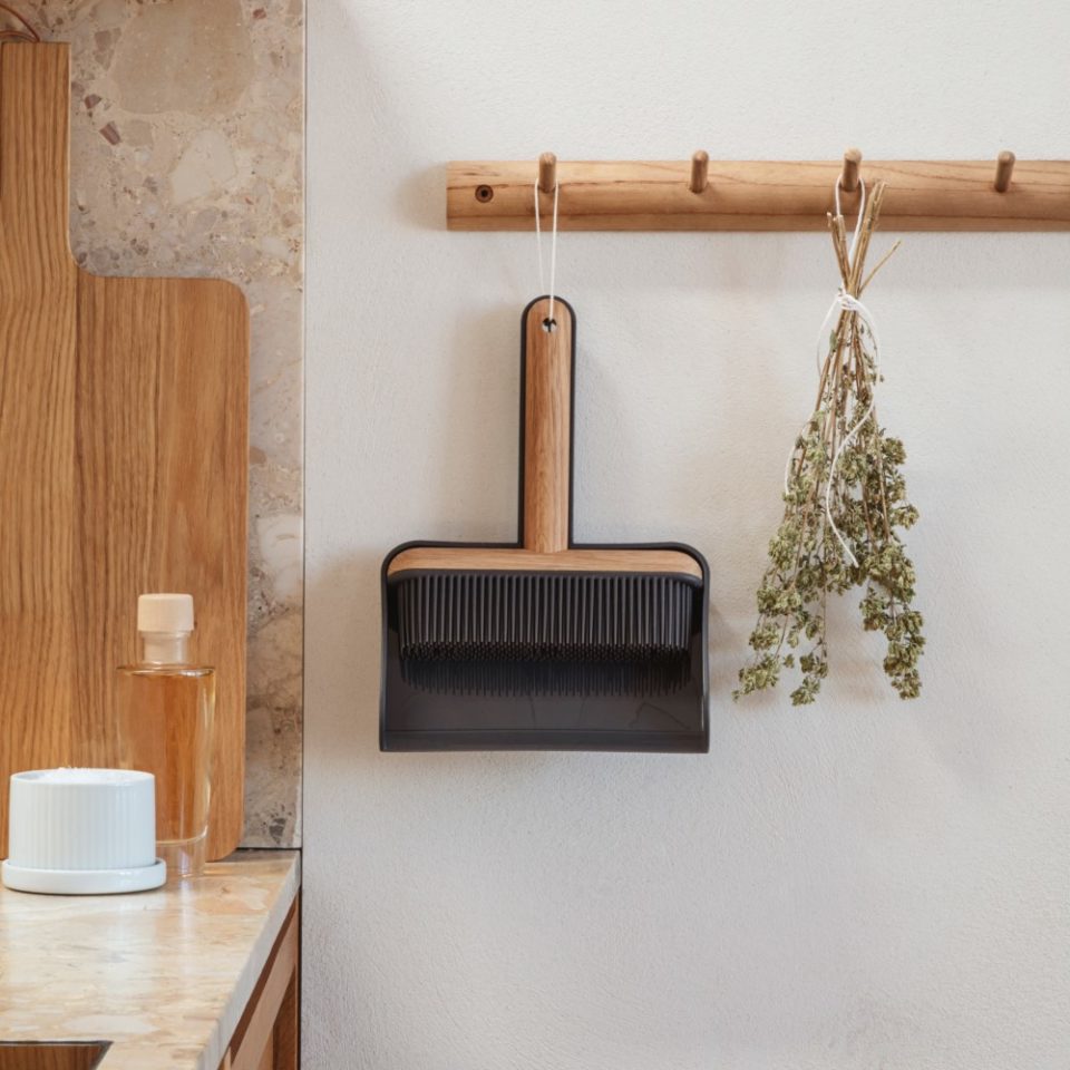 EVA SOLO Dustpan & Brush Set