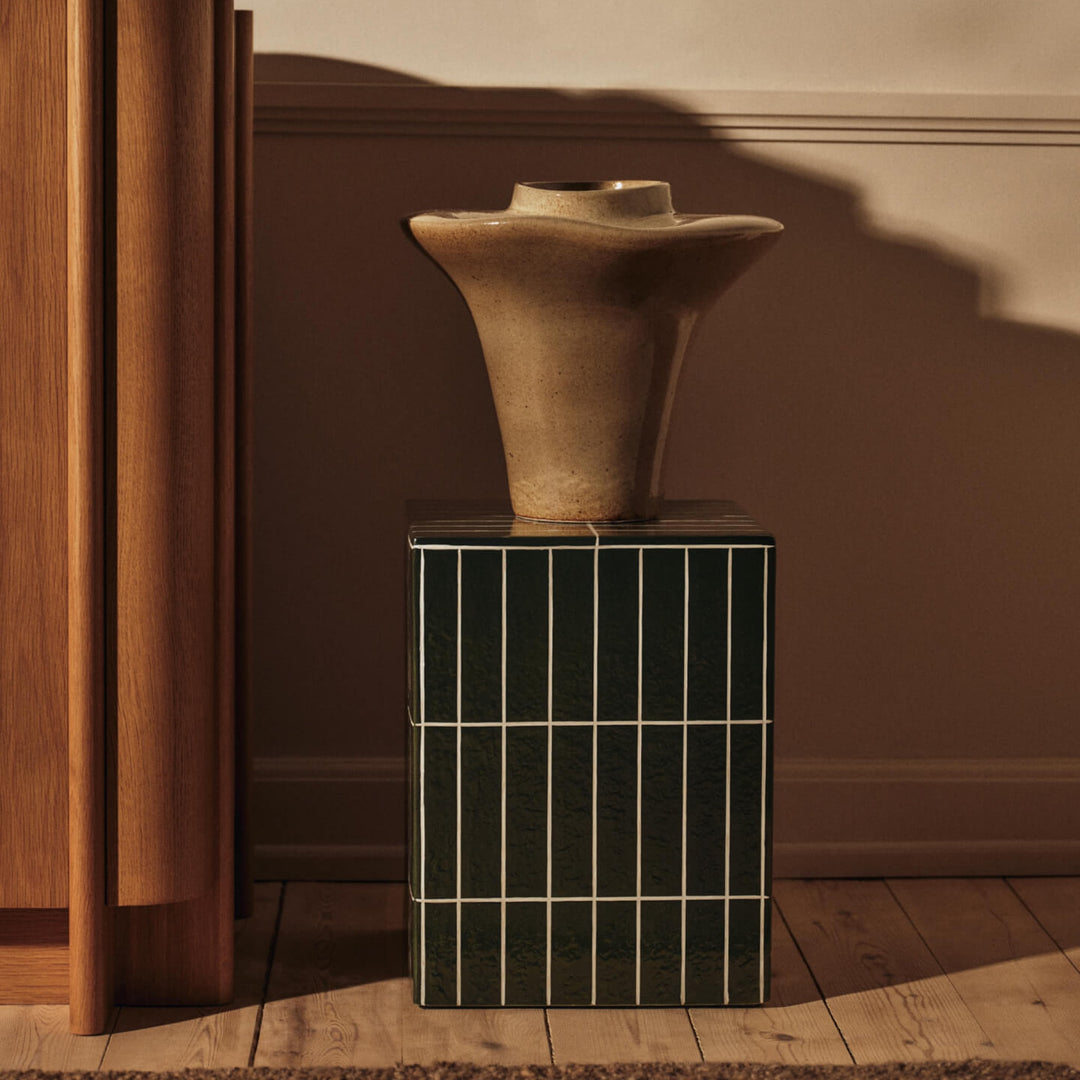 FERM LIVING Evio Vase, H35, Elm Green