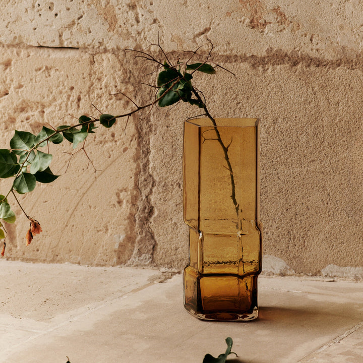 FERM LIVING Muro Vase, H38cm, Recycled Amber