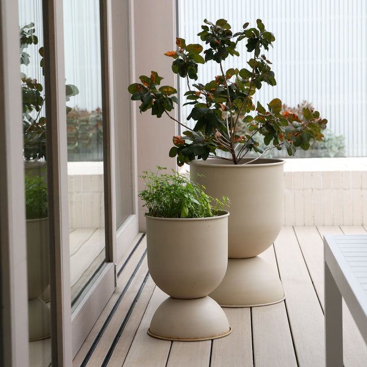 FERM LIVING Hourglass Flower Pot, H59cm Medium, Cashmere