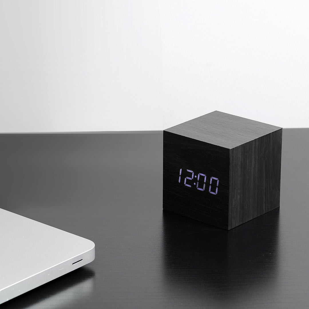 GINGKO LED Cube Click Clock, Black/White