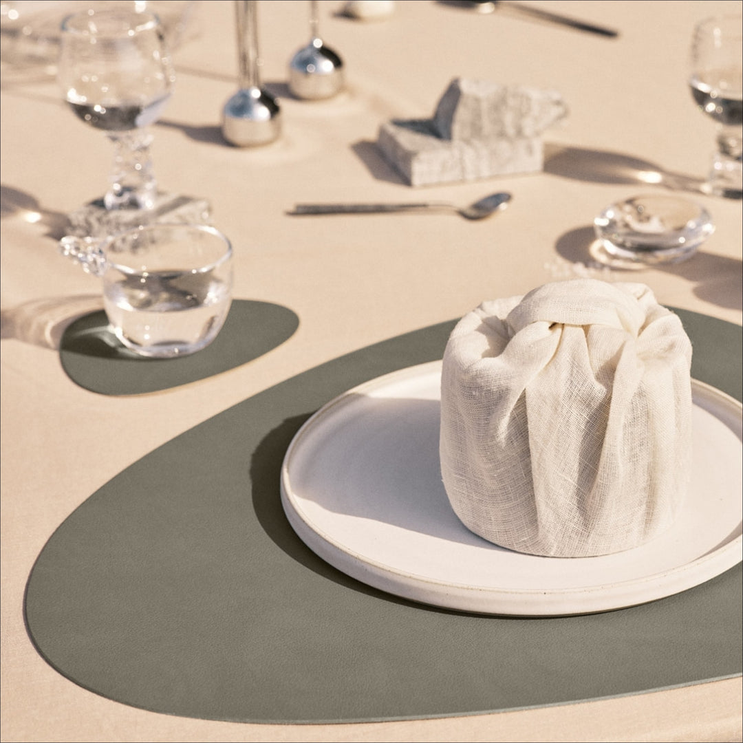 LIND DNA Nupo Curve Table Placemat L, Flint Grey