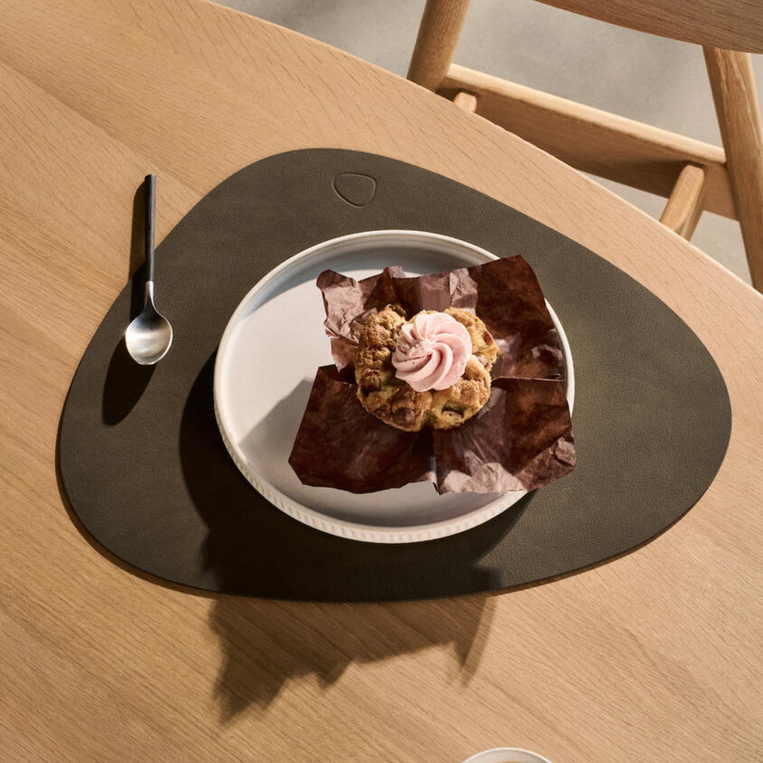 LIND DNA Nupo Curve Table Placemat L, Caviar