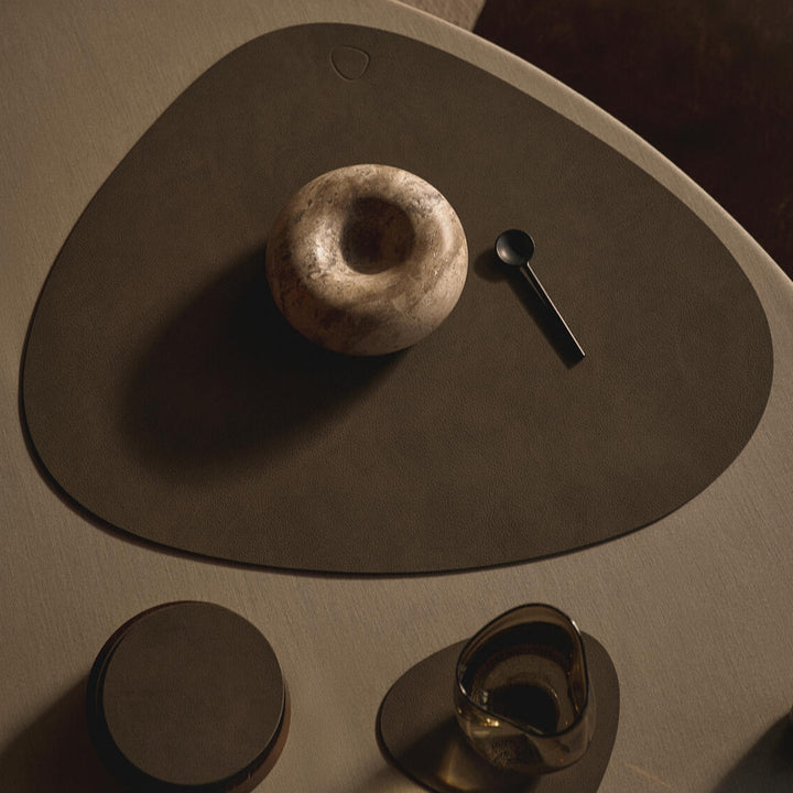 LIND DNA Nupo Curve Table Placemat L, Caviar