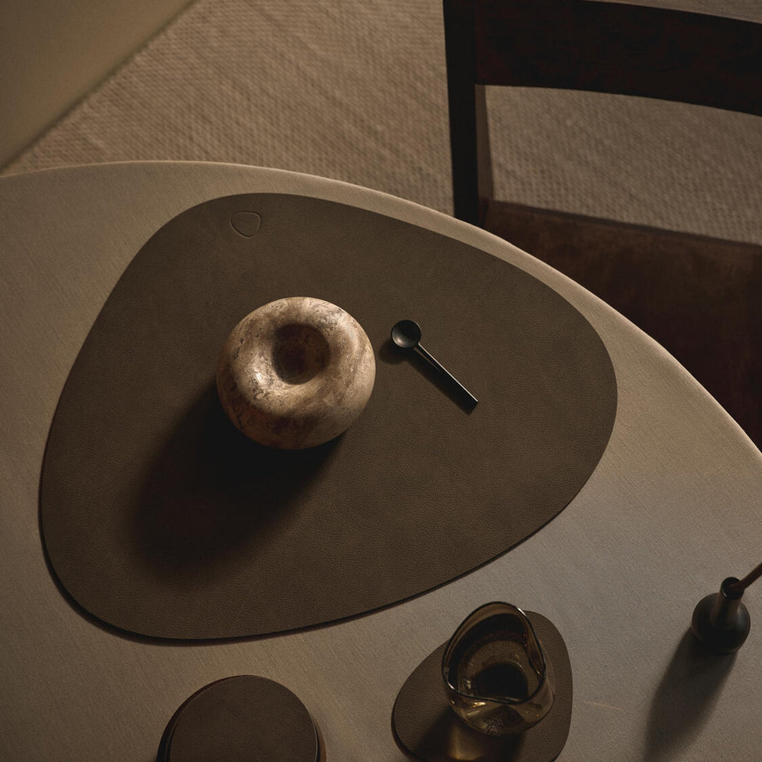 LIND DNA Nupo Curve Table Placemat L, Caviar