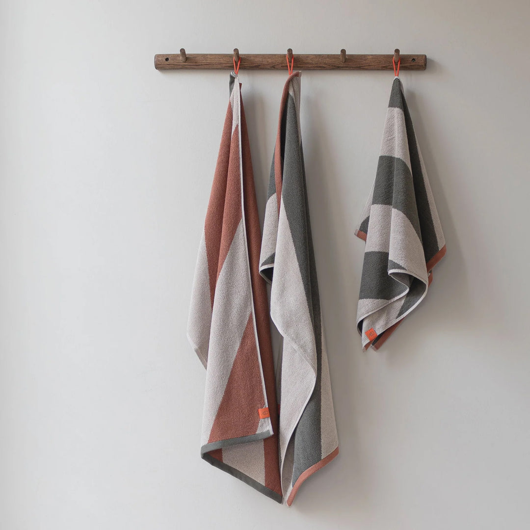 METTE DITMER Diagonal Bath Mat, 50x80cm, Dark Olive