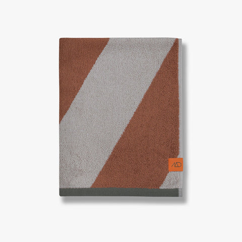 METTE DITMER Diagonal Bath Towel, 70x133cm, Brick