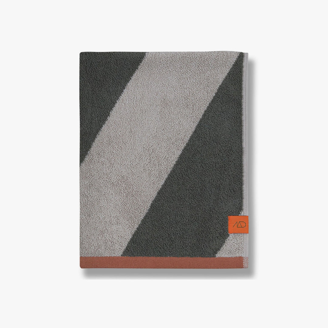 METTE DITMER Diagonal Bath Towel, 70x133cm, Dark Olive