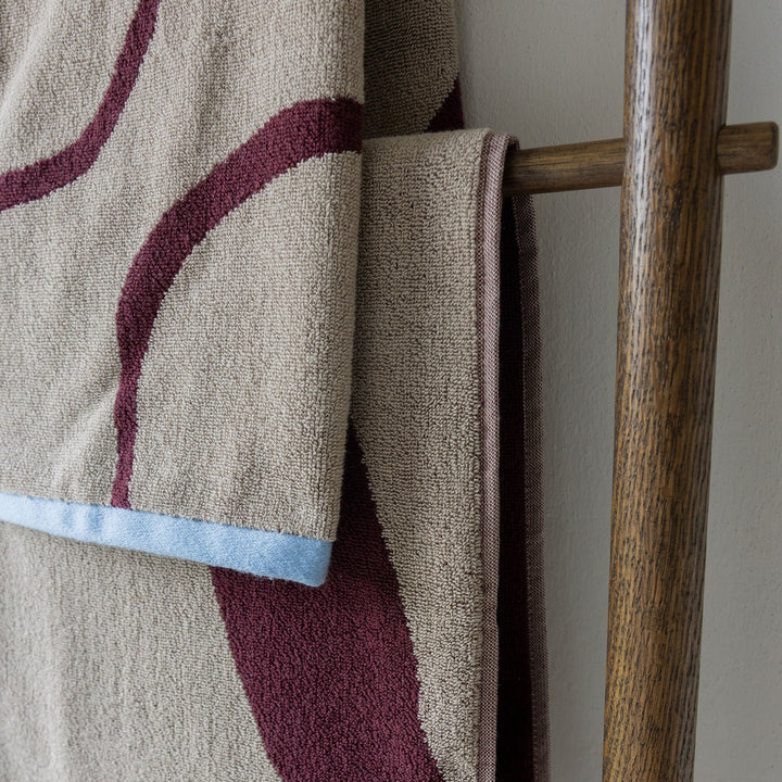METTE DITMER Nova Arte Bath Towel, 70x133cm, Wine/Sand