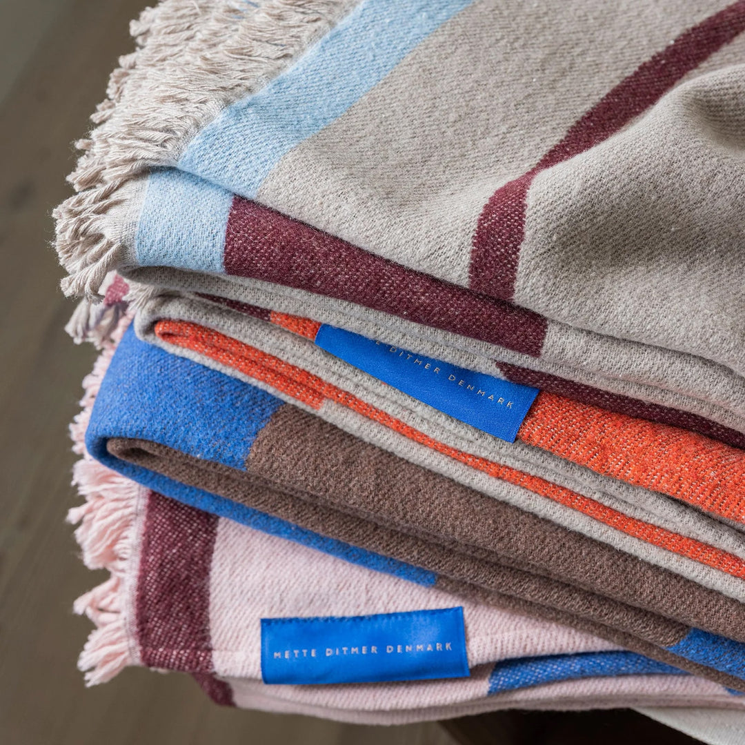 METTE DITMER Studio Throw L175 x W130 cm, Wine