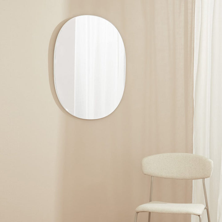 MIDDLE OF NOWHERE Miller Oval Mirror, White, 60x75cm