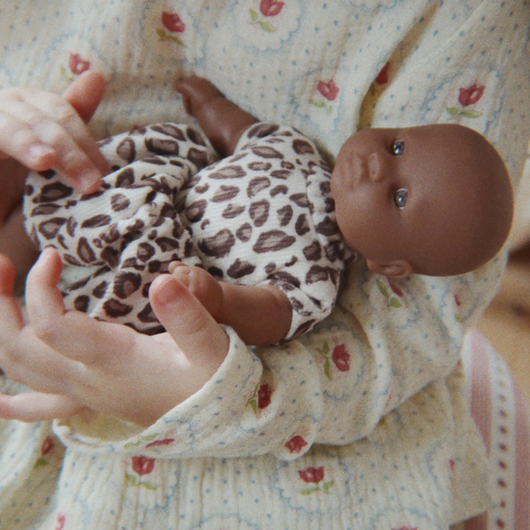 KONGES SLØJD Mini Doll, Leo