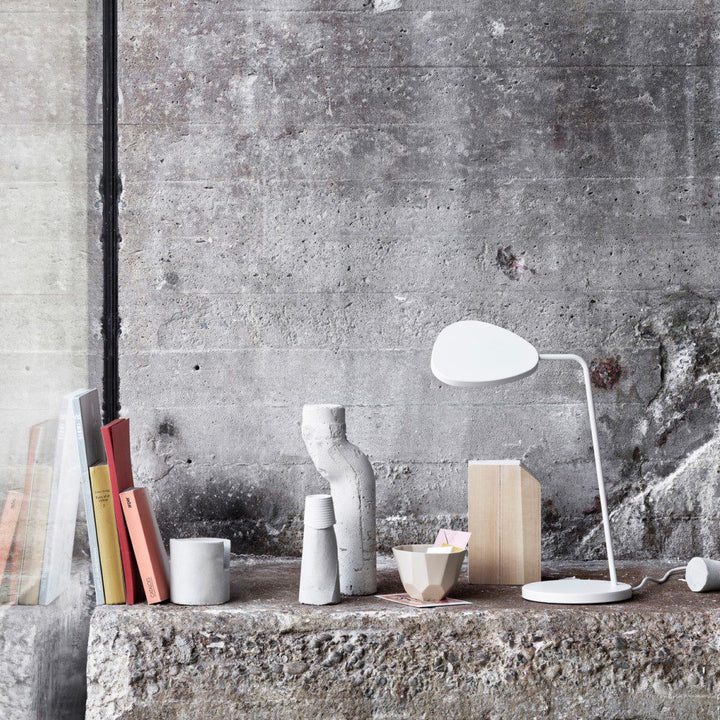 PRE-ORDER | MUUTO Leaf Table Lamp, White