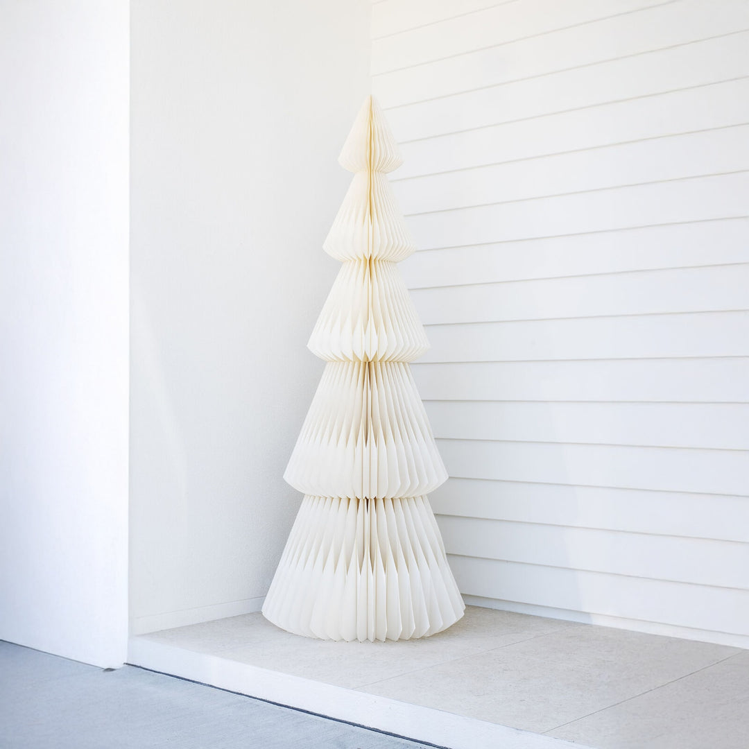 NORDIC ROOMS Evergreen Tree Standing, Off-White - 3 Sizes