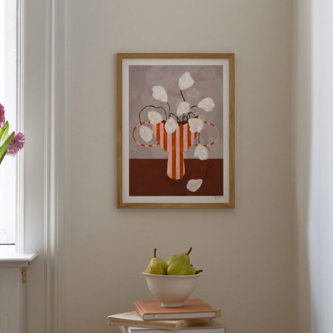 THE POSTER CLUB White Flowers in Striped Vase, Frankie Penwill, 50x70cm