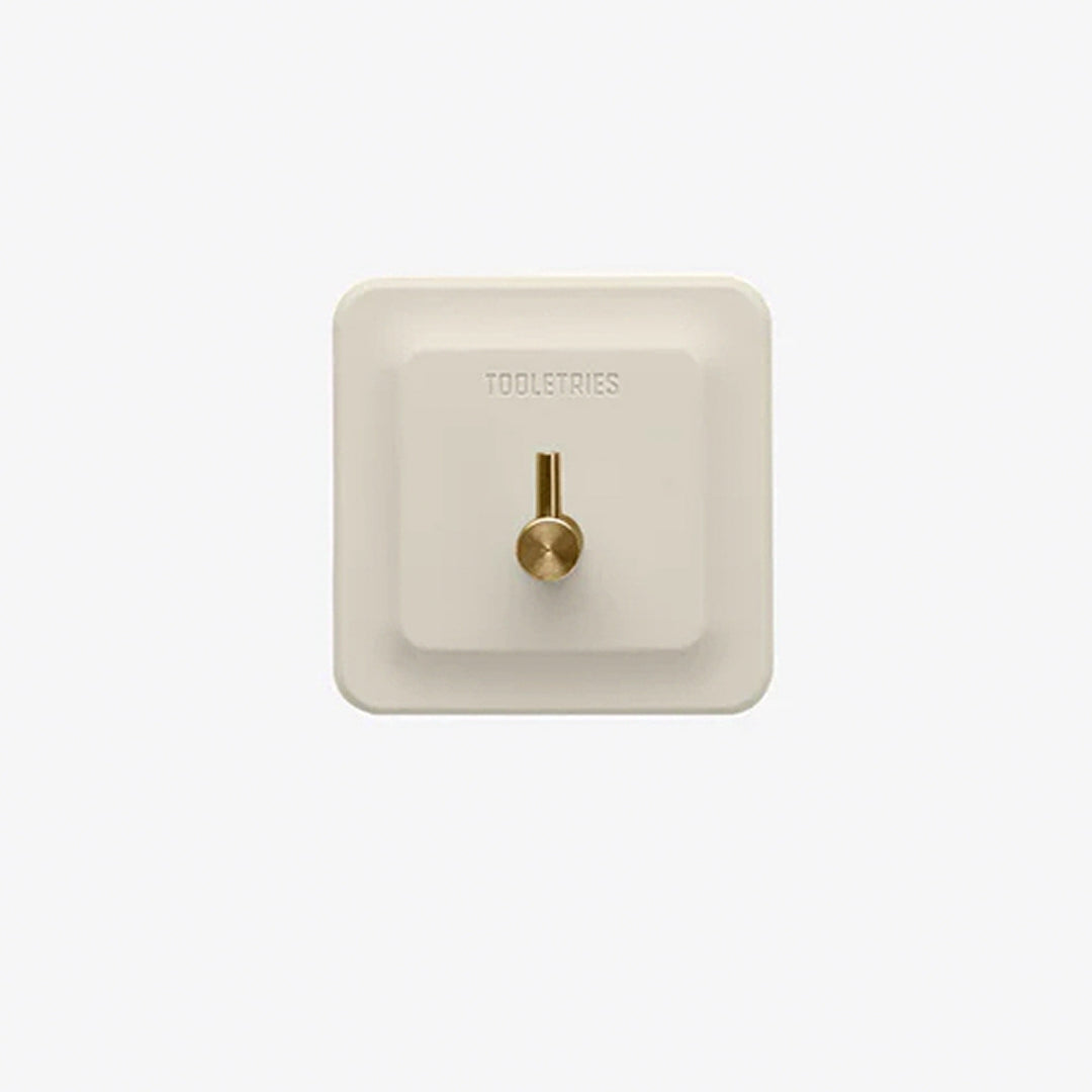 TOOLETRIES The Arnold Reusable Shower Hook, Sand