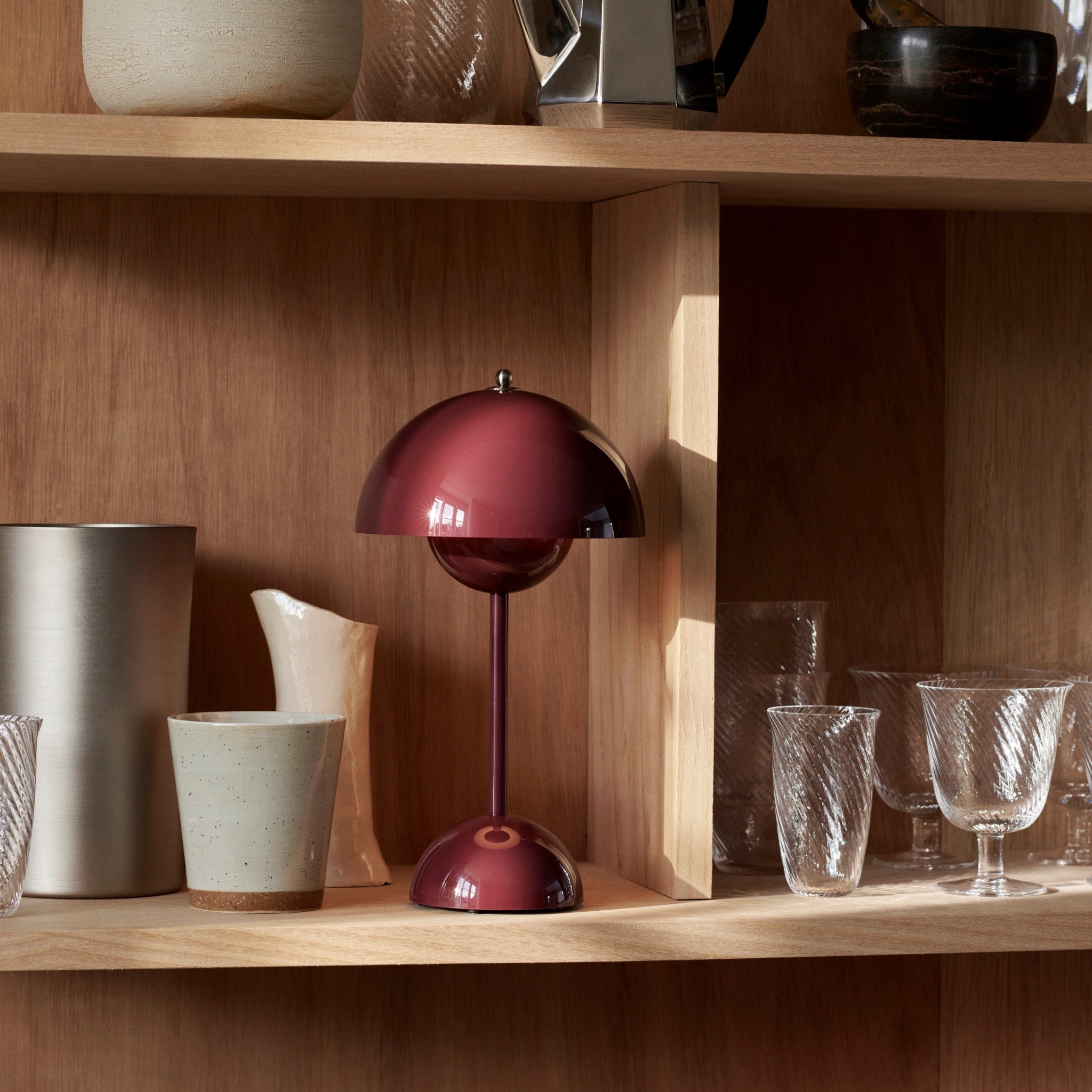 &TRADITION Flowerpot Portable Lamp VP9, Dark Plum