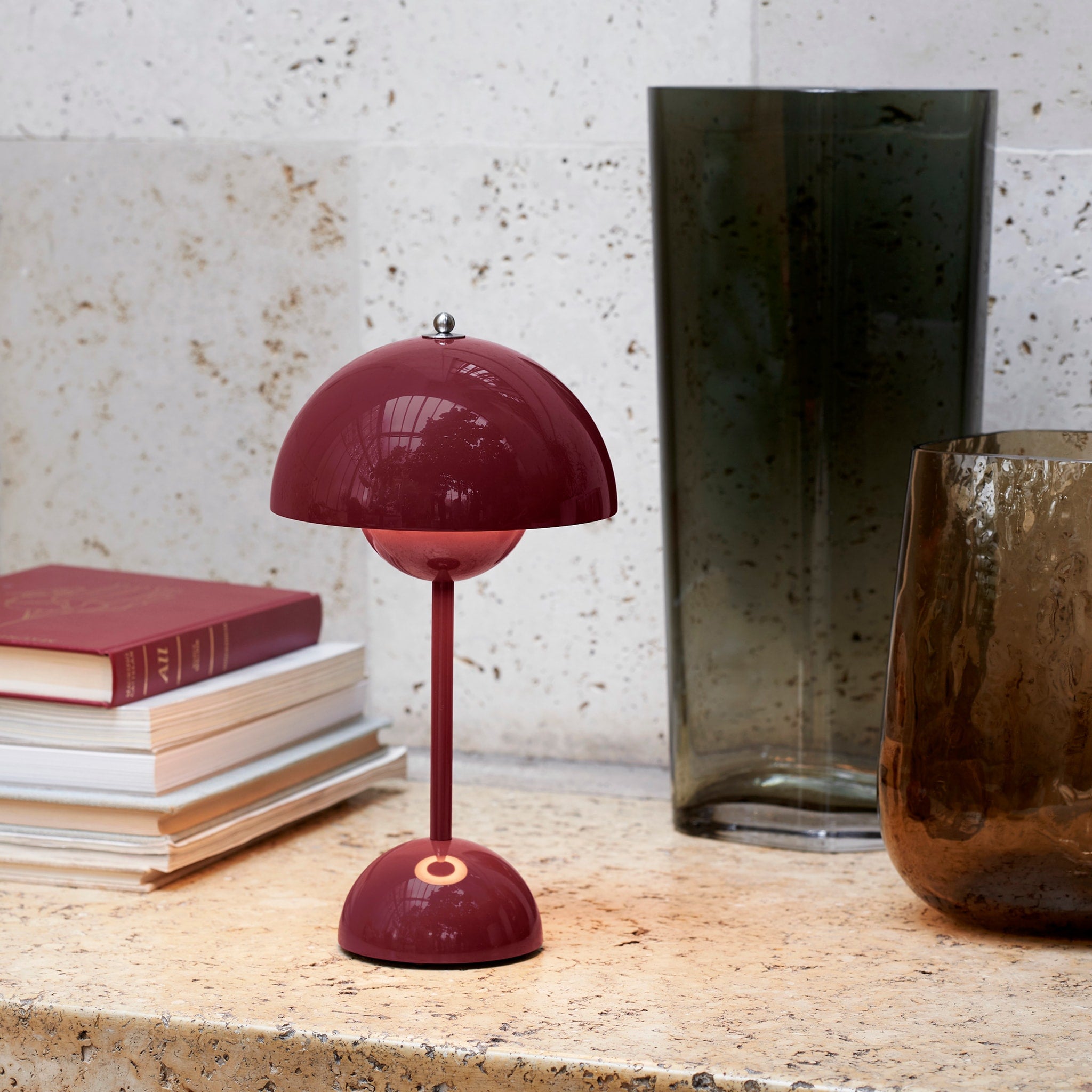 &TRADITION Flowerpot Portable Lamp VP9, Dark Plum