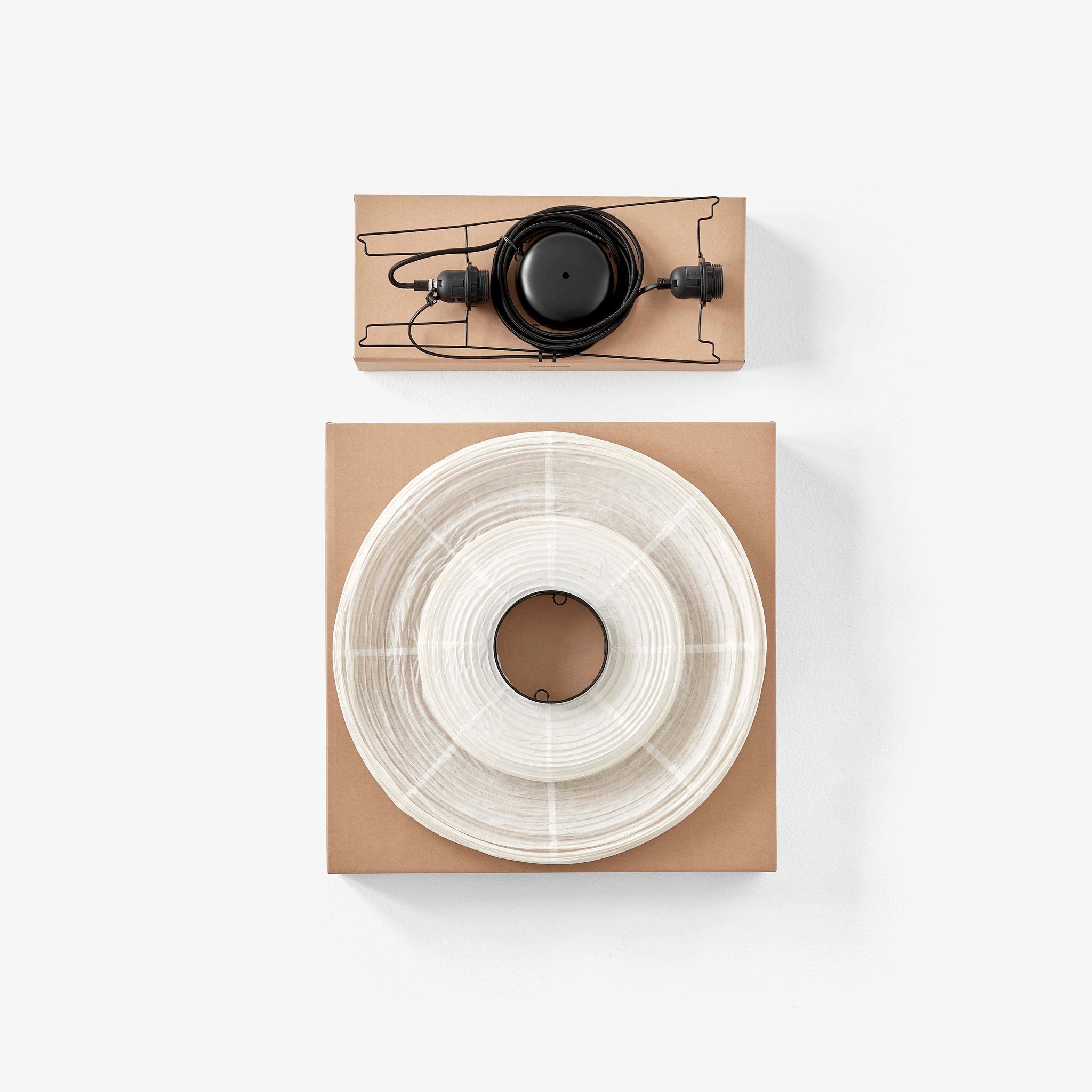&TRADITION Formakami Pendant JH4, D50cm, Ivory White & Black Stained Oak