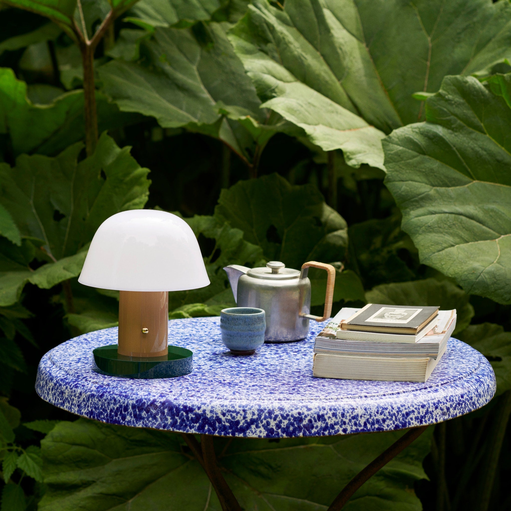 &TRADITION Setago Portable Lamp, Nude & Forest