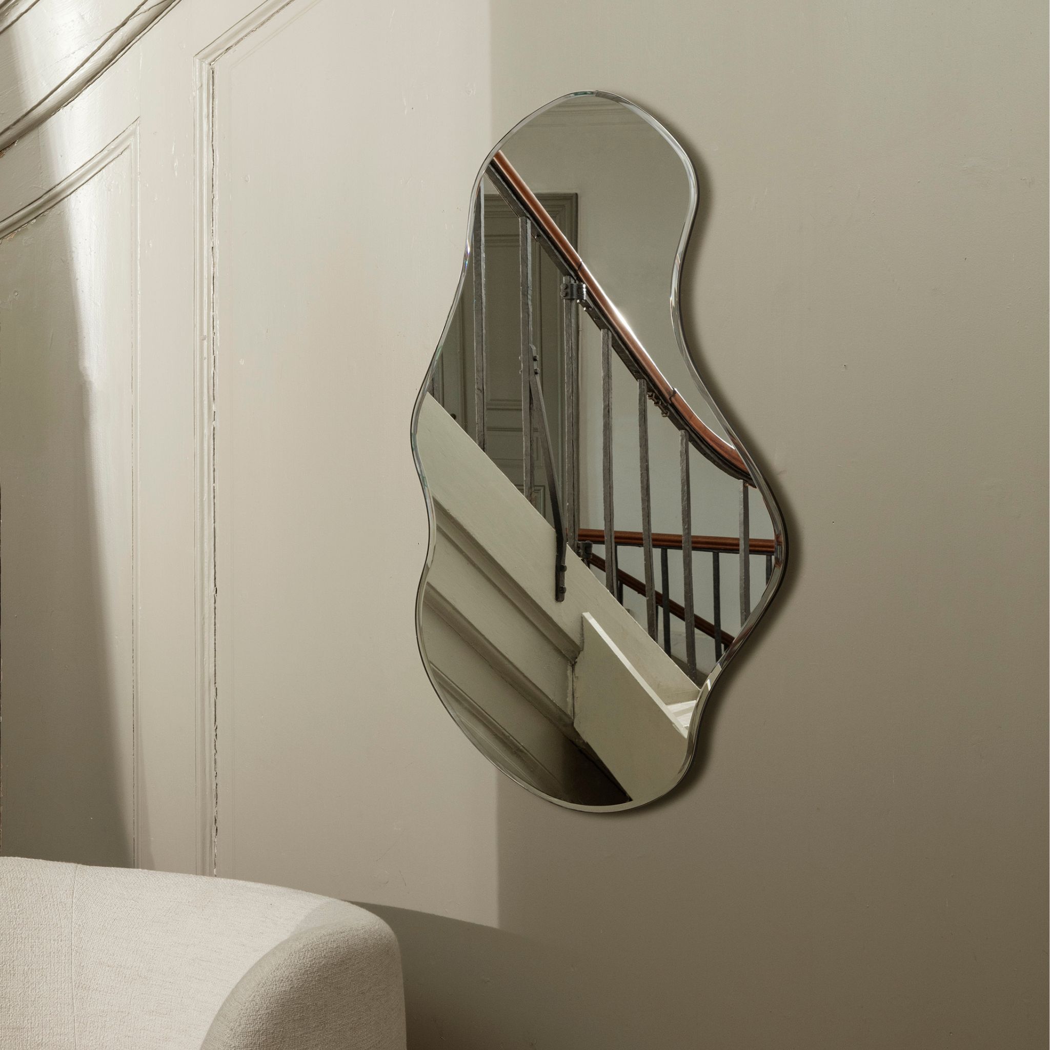 FERM LIVING Pond Mirror Large, Dark Chrome FERM LIVING Pond Mirror Large, Dark Chrome