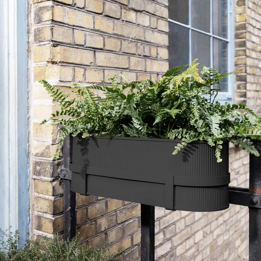 ferm LIVING Bau Balcony Flower Box, Black-0