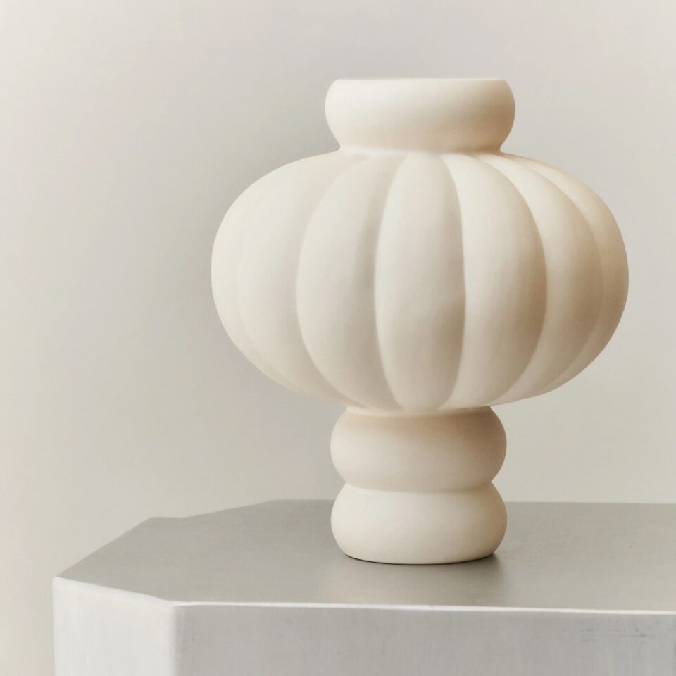 LOUISE ROE Ceramic Balloon Vase 03, H40cm, Raw White | Designstuff